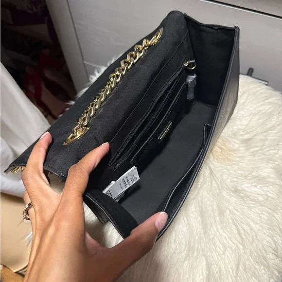 Chic Black Quilted Bag with Gold Accents - Picture 10 of 10